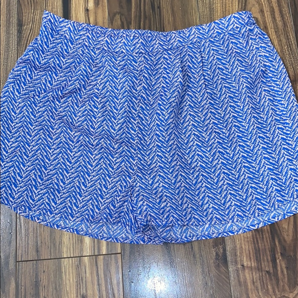 NWT skies are blue shorts